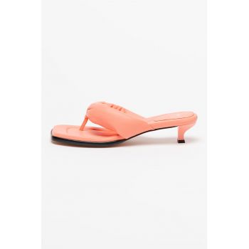 Papuci flip-flop de piele cu toc kitten Gillian
