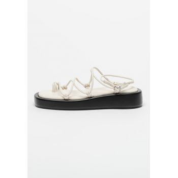 Sandale de piele cu barete incrucisate Scarlet Sandale de piele cu barete incrucisate Scarlet