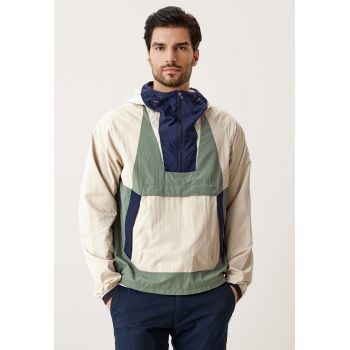 Jacheta usoara cu gluga si model colorblock