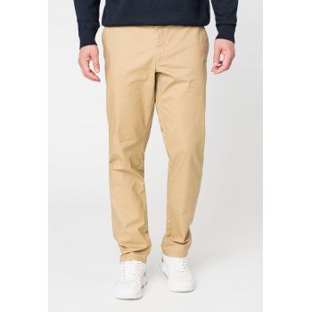 Pantaloni chino slim fit cu talie medie Hallden