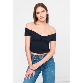 Tricou crop cu decolteu pe umeri Beth