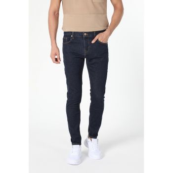 Blugi slim fit cu model cu 5 buzunare