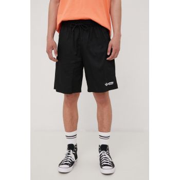 adidas Originals pantaloni scurți din bumbac HT1652 barbati, culoarea negru HT1652-BLACK