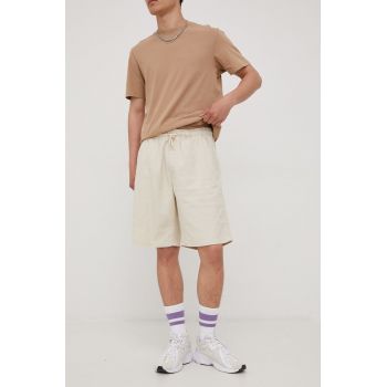 Wrangler pantaloni scurți din amestec de in barbati, culoarea bej de firma originali