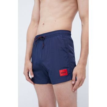 HUGO pantaloni scurti de baie culoarea albastru marin ieftin