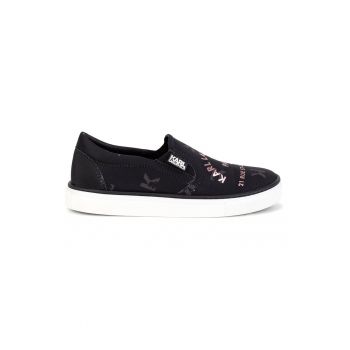 Pantofi slip-on din material textil cu logo Pantofi slip-on din material textil cu logo