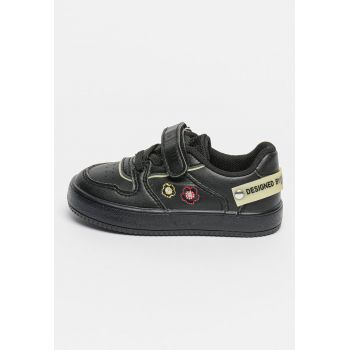 Pantofi sport de piele ecologica cu velcro Pantofi sport de piele ecologica cu velcro