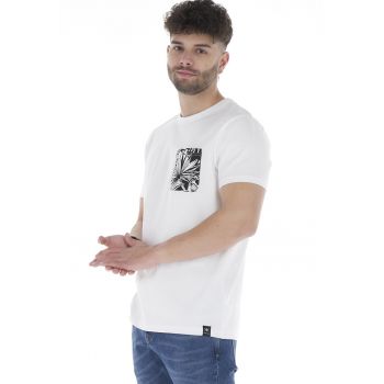 Tricou cu decolteu la baza gatului si buzunar aplicat