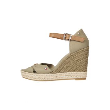 Sandale-espadrile cu talpa wedge si garnituri din piele