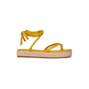 Sandale flatform Monee la reducere