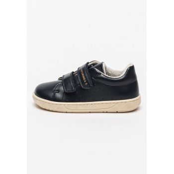 Pantofi de piele cu velcro si detalii perforate Arbia Pantofi de piele cu velcro si detalii perforate Arbia