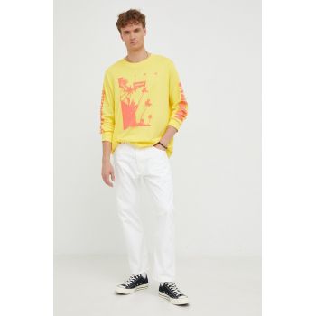 Levi's longsleeve din bumbac culoarea galben, cu imprimeu