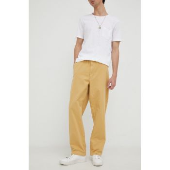 Levi's pantaloni barbati, culoarea bej, cu fason chinos de firma originali