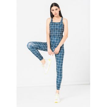 Top slim fit cu model - pentru fitness