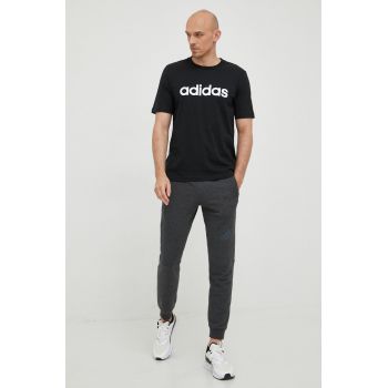 adidas tricou din bumbac culoarea negru, cu imprimeu