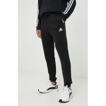 adidas pantaloni de trening bărbați, culoarea negru, uni HL2236 ieftini