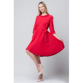 Rochie rosie, eleganta - casual, taiata in talie, clos