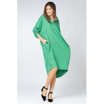 Rochie verde smarald Stella Milani din tencel, cu inel metalic pe spate ieftina