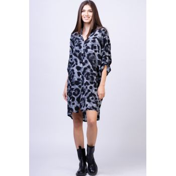 Rochie camasa din vascoza, midi, cu imprimeu animal print negru-gri