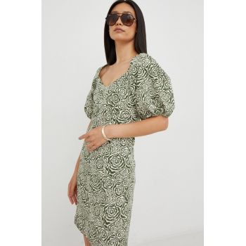 Gestuz rochie culoarea verde, mini, mulata ieftina