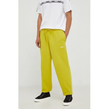 Levi's pantaloni de trening barbati, culoarea verde, neted ieftini