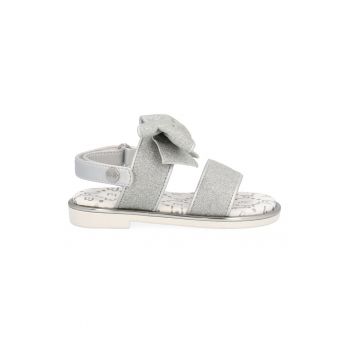 Sandale slingback cu aspect stralucitor