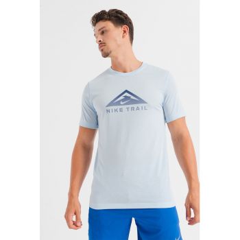 Tricou cu tehnologie Dri-Fit si imprimeu pentru alergare Trail