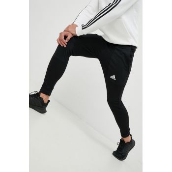 adidas pantaloni barbati, culoarea negru, neted ieftini