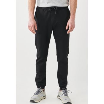 Pantaloni sport cu snur in talie