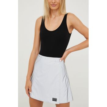 Dkny fusta culoarea argintiu, mini, drept de firma originala