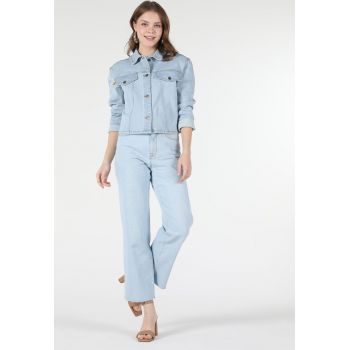 Jacheta crop de denim cu aspect decolorat ieftina