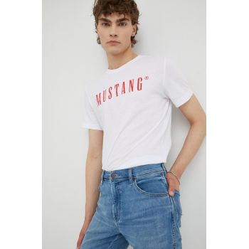 Mustang tricou din bumbac culoarea alb, cu imprimeu