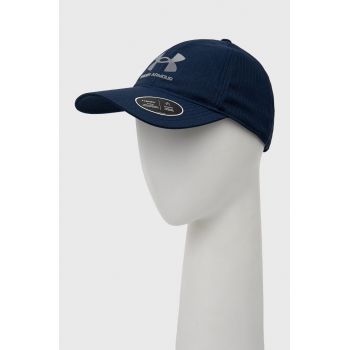 Under Armour caciula culoarea albastru marin, cu imprimeu