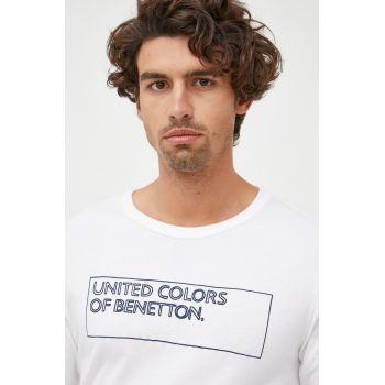 United Colors of Benetton longsleeve din bumbac culoarea alb, cu imprimeu