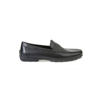 Mocasini uni de piele