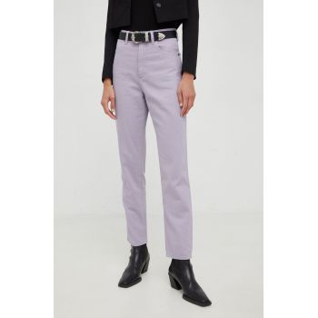 Wrangler jeansi Mom Purple Rock femei, high waist ieftini