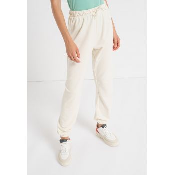 Pantaloni sport cu imprimeu grafic Peanuts la reducere