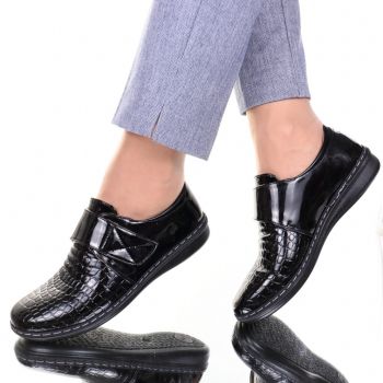 Pantofi lacuiti cu talpa joasa Jeni negru Pantofi lacuiti cu talpa joasa Jeni negru