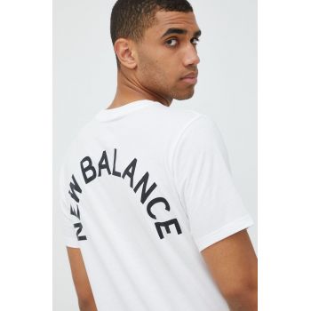 New Balance tricou barbati, culoarea alb, cu imprimeu