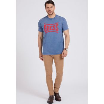 Tricou cu decolteu la baza gatului si imprimeu logo
