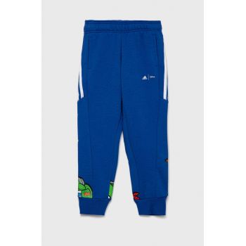 adidas Performance pantaloni de trening pentru copii cu imprimeu