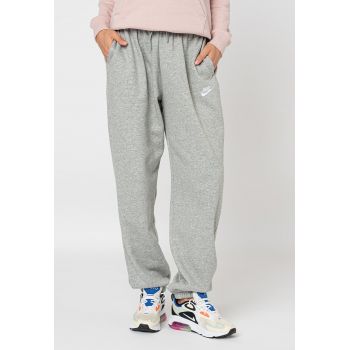 Pantaloni sport relaxed fit cu buzunare laterale Sportswear Club