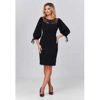 Rochie cambrata cu segment din dantela