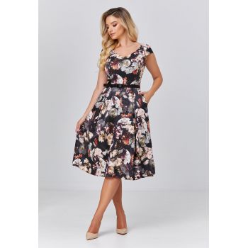 Rochie cu imprimeu floral si curea asortata