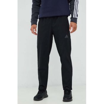 adidas pantaloni barbati, culoarea negru, neted ieftini