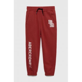 Abercrombie & Fitch pantaloni de trening pentru copii culoarea rosu, neted ieftini