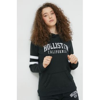 Hollister Co. bluza femei, culoarea negru, cu glugă, cu imprimeu