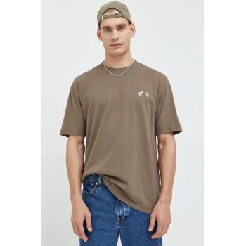 Abercrombie & Fitch tricou din bumbac culoarea maro, cu imprimeu