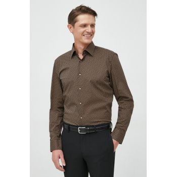 BOSS camasa barbati, culoarea bej, cu guler clasic, slim