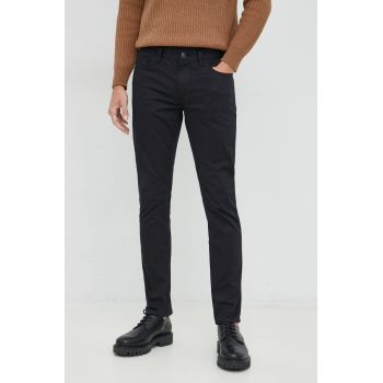 Michael Kors pantaloni barbati, culoarea negru, mulata